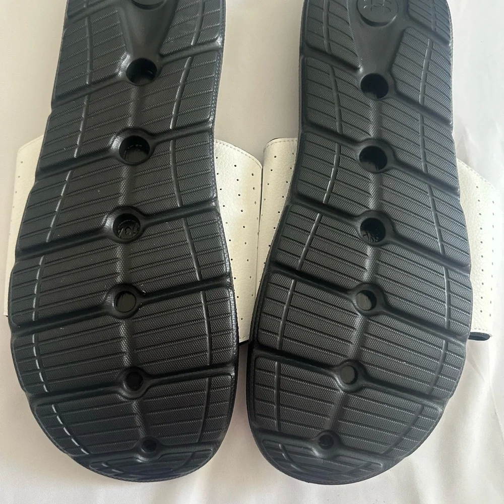 New Under Armour Mens Ignite Pro Slide Athletic Sandals  Size 17 Black And White